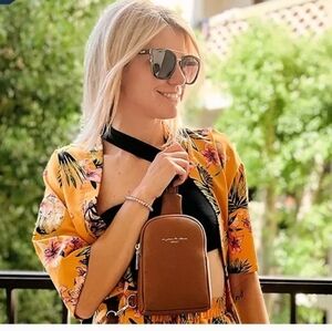 INICAT SMALL CROSSBODY SLING FANNY PACK BAGS IN BROWN VEGAN LEATHER